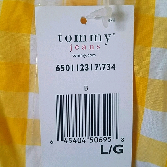 🎉HP🎉NWT Tommy Jeans Yellow/white plaid cropped top L - Picture 3 of 3